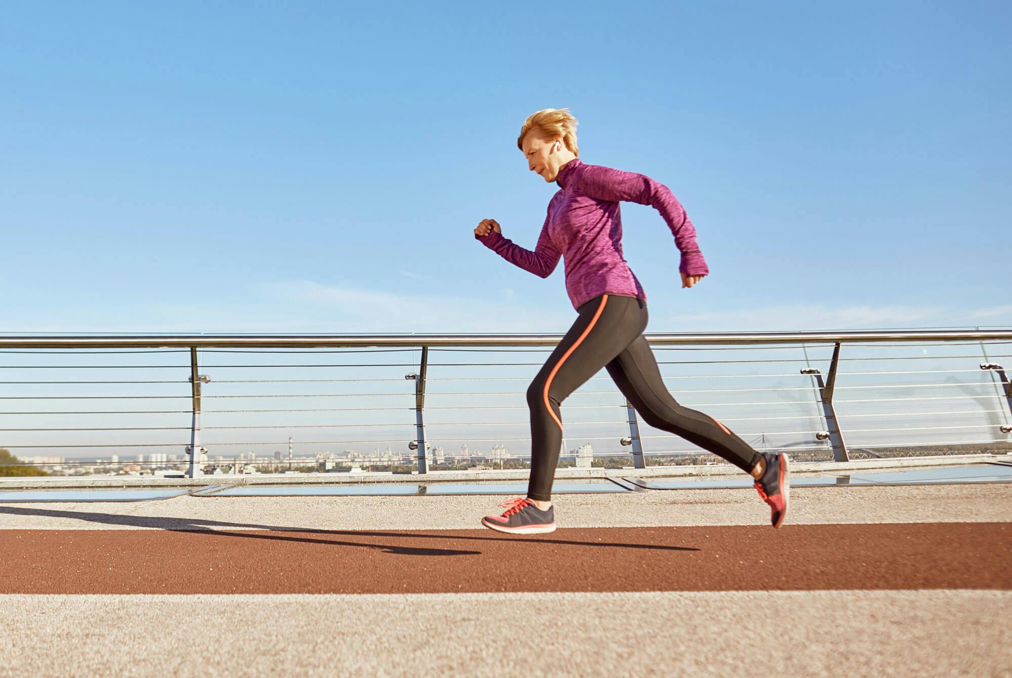 Cooper-test kvinde løber