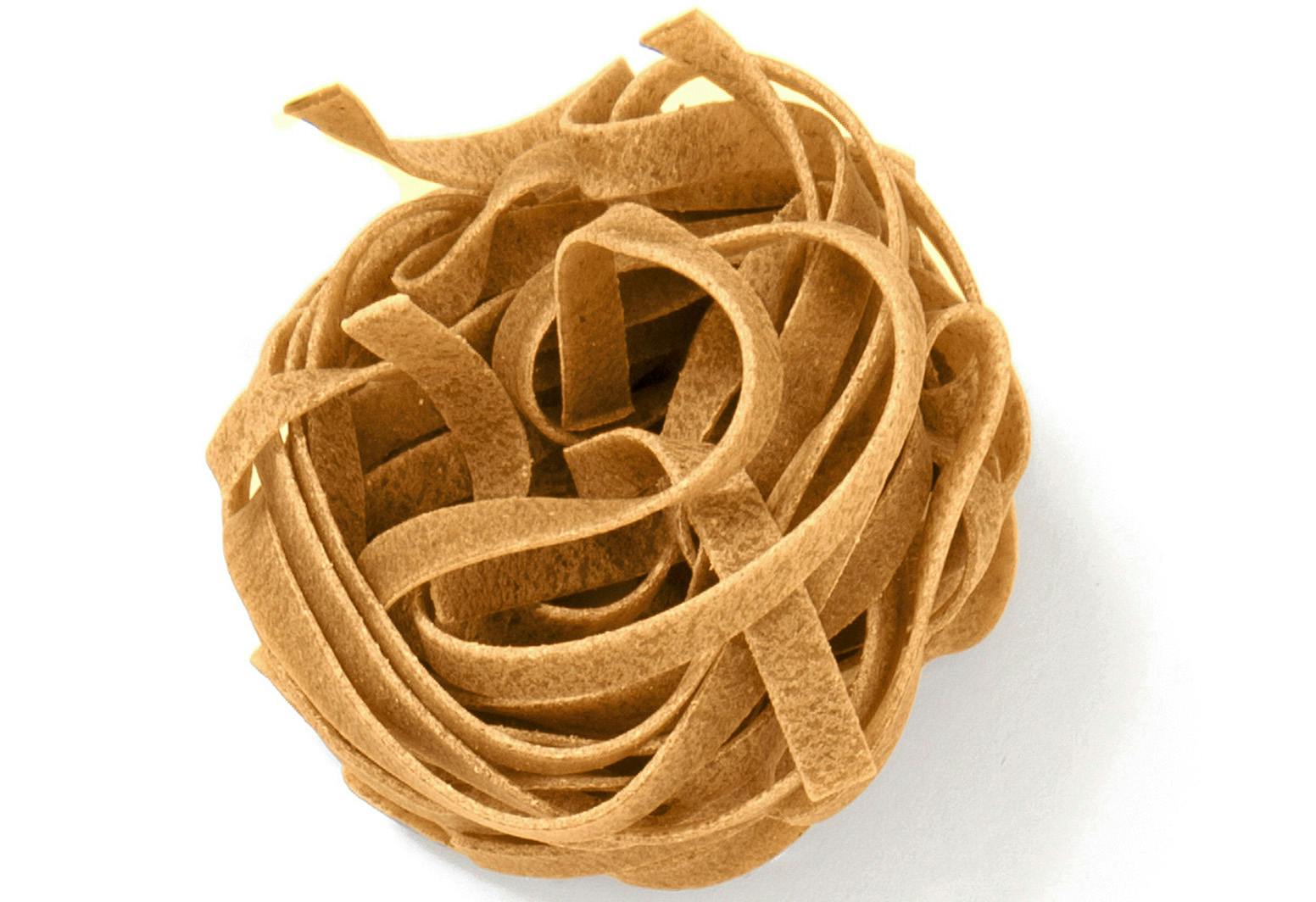 Bruk fullkornspasta til spagetti carbonara.