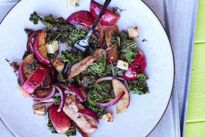 Kotelet-med-aeble, selleri og groenkaal