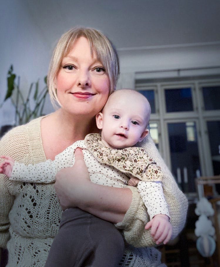 Julie ble mamma før hun fylte 42 år.