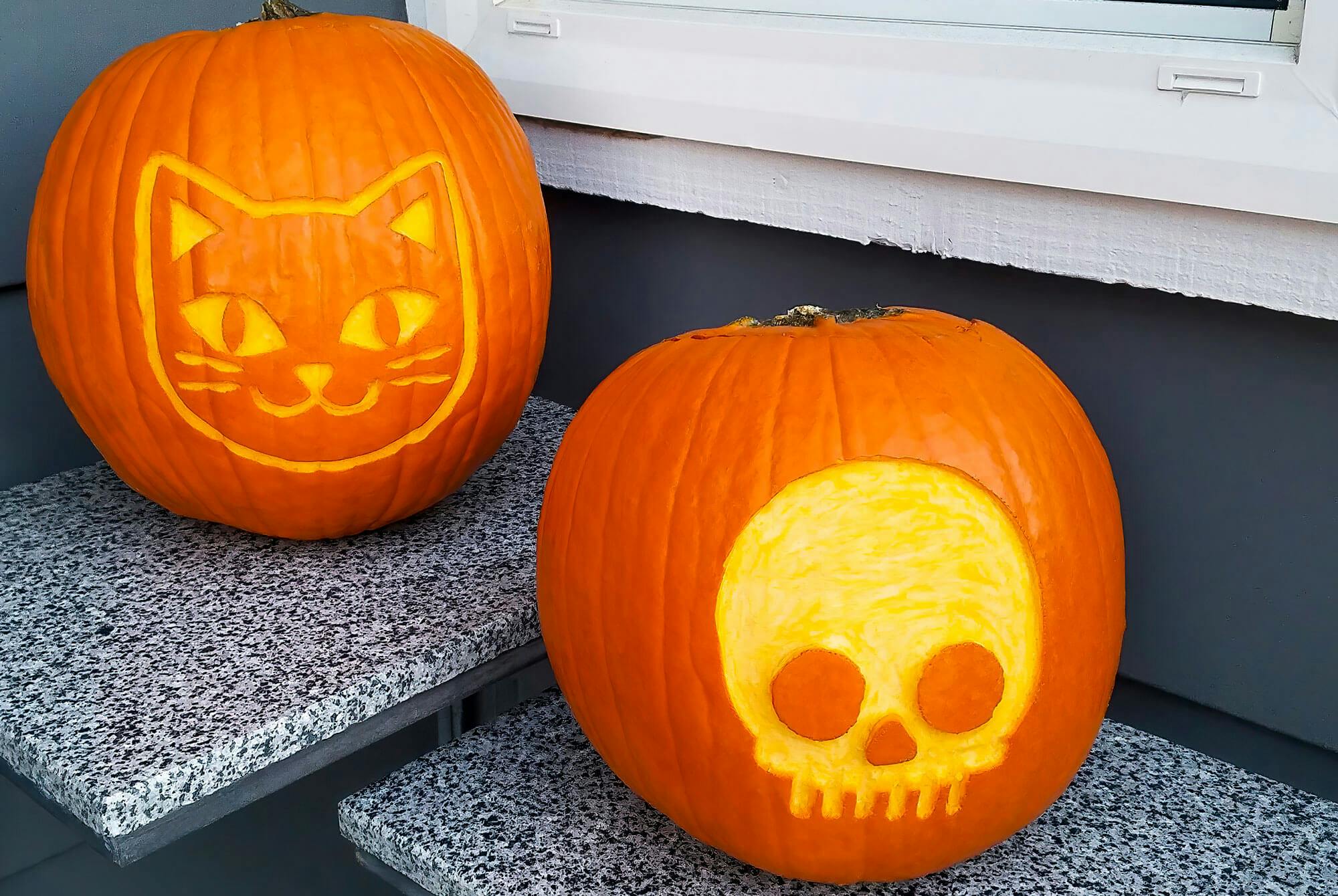 Gresskarutskjæring - Halloween-gresskar med søt katt og skjelett