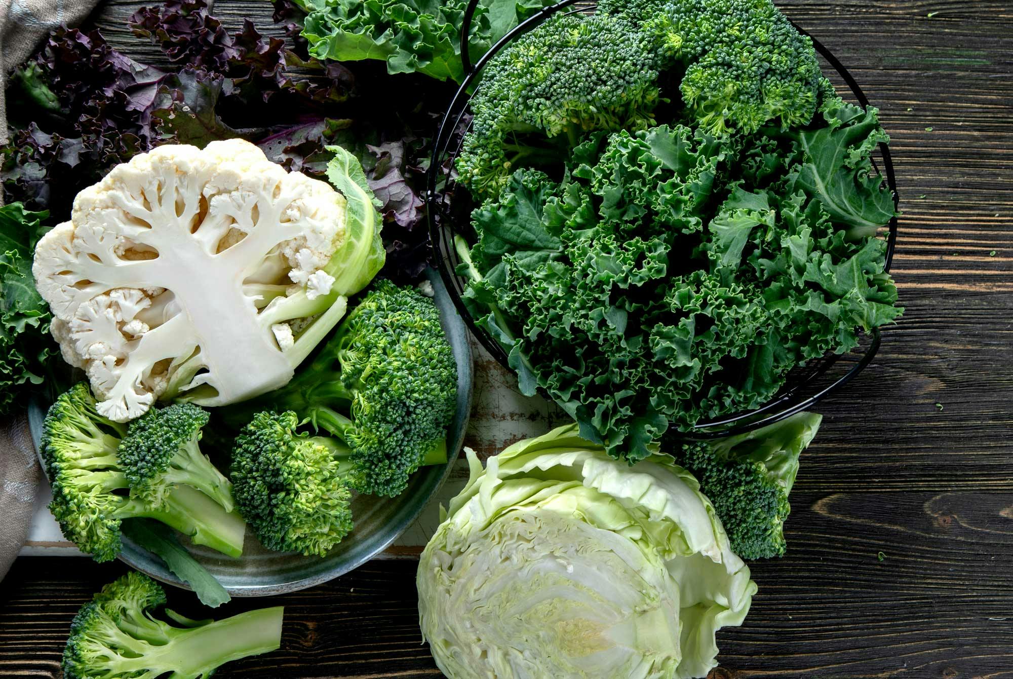 ketogrønnsaker: kål og salat i store hauger