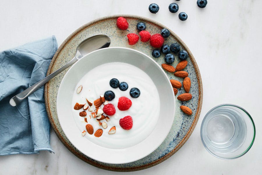 Matplan, frokost – Yoghurt med bær