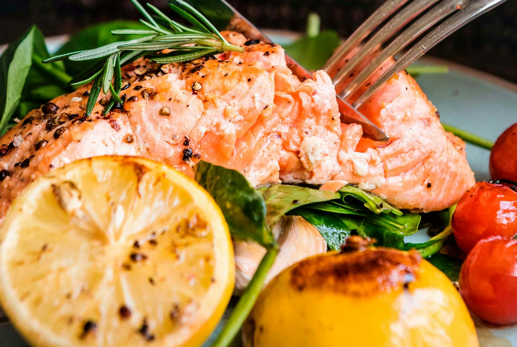 Laks i ovn med sitron – oppskrift