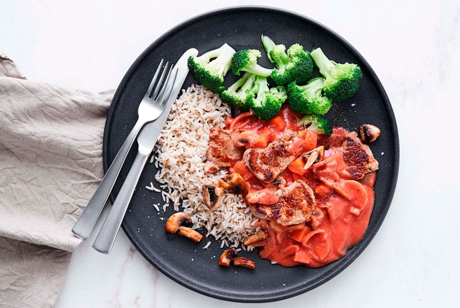 Matplan, midag – Mørbradgryte med ris