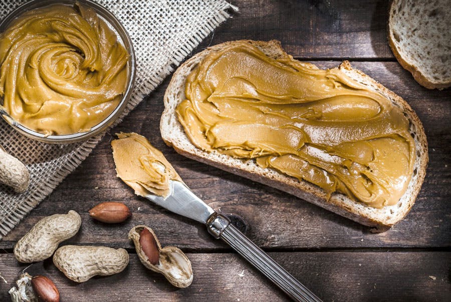 Med med jordnøddesmør - sundt med med mange kalorier
