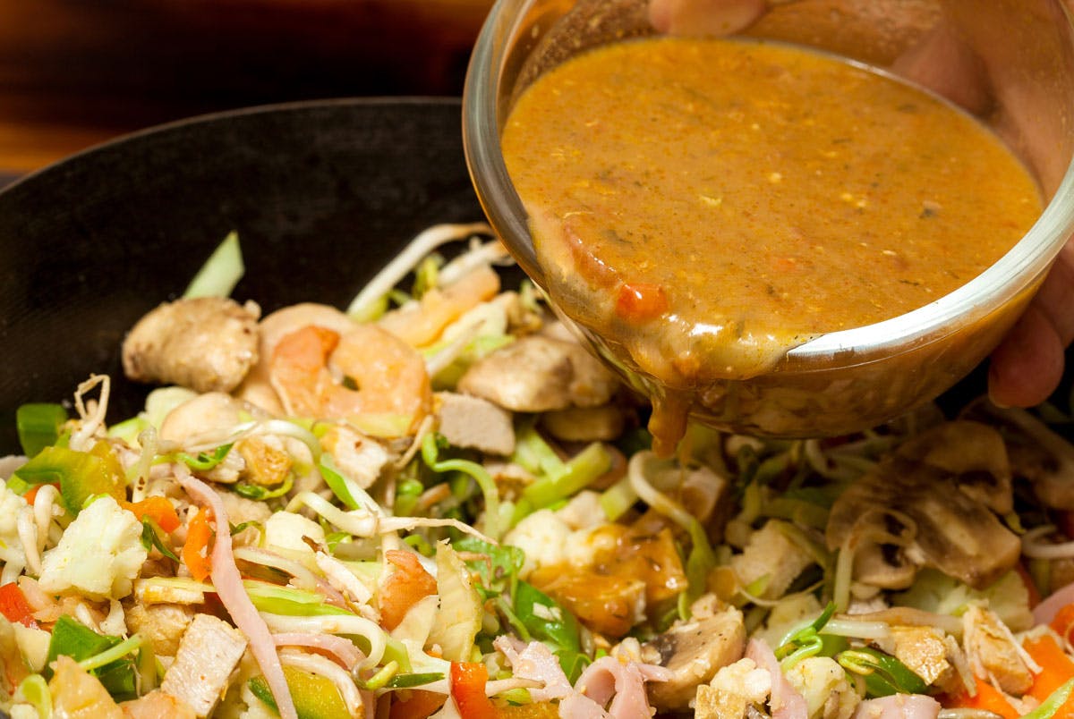 Peanutbutter sauce med rød karry og kokosmælk - god til wok