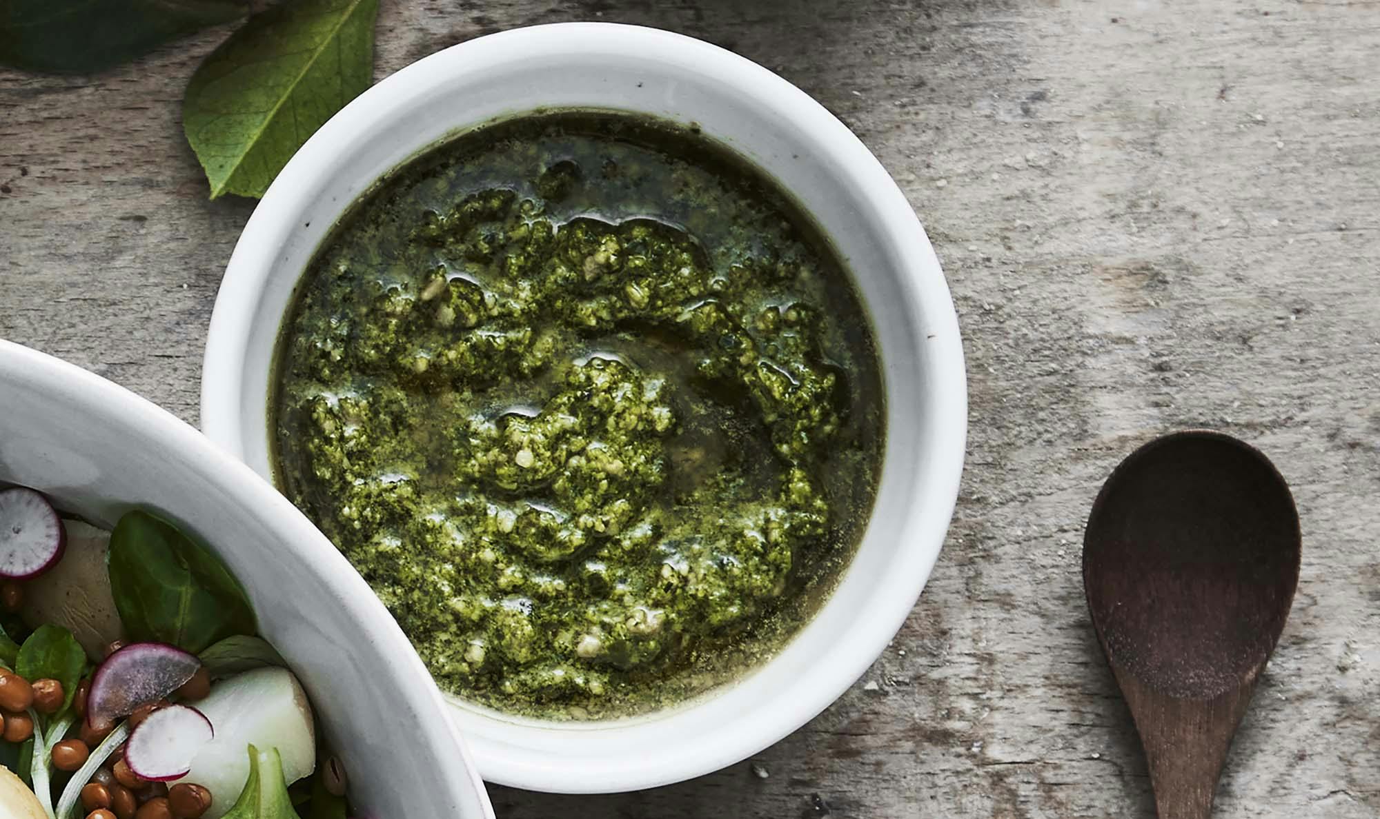 Hemlagad persiljepesto