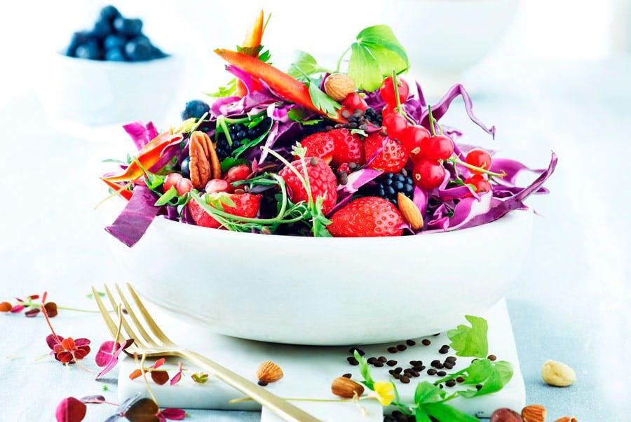 Byt ut vanlig sallad mot spetskål