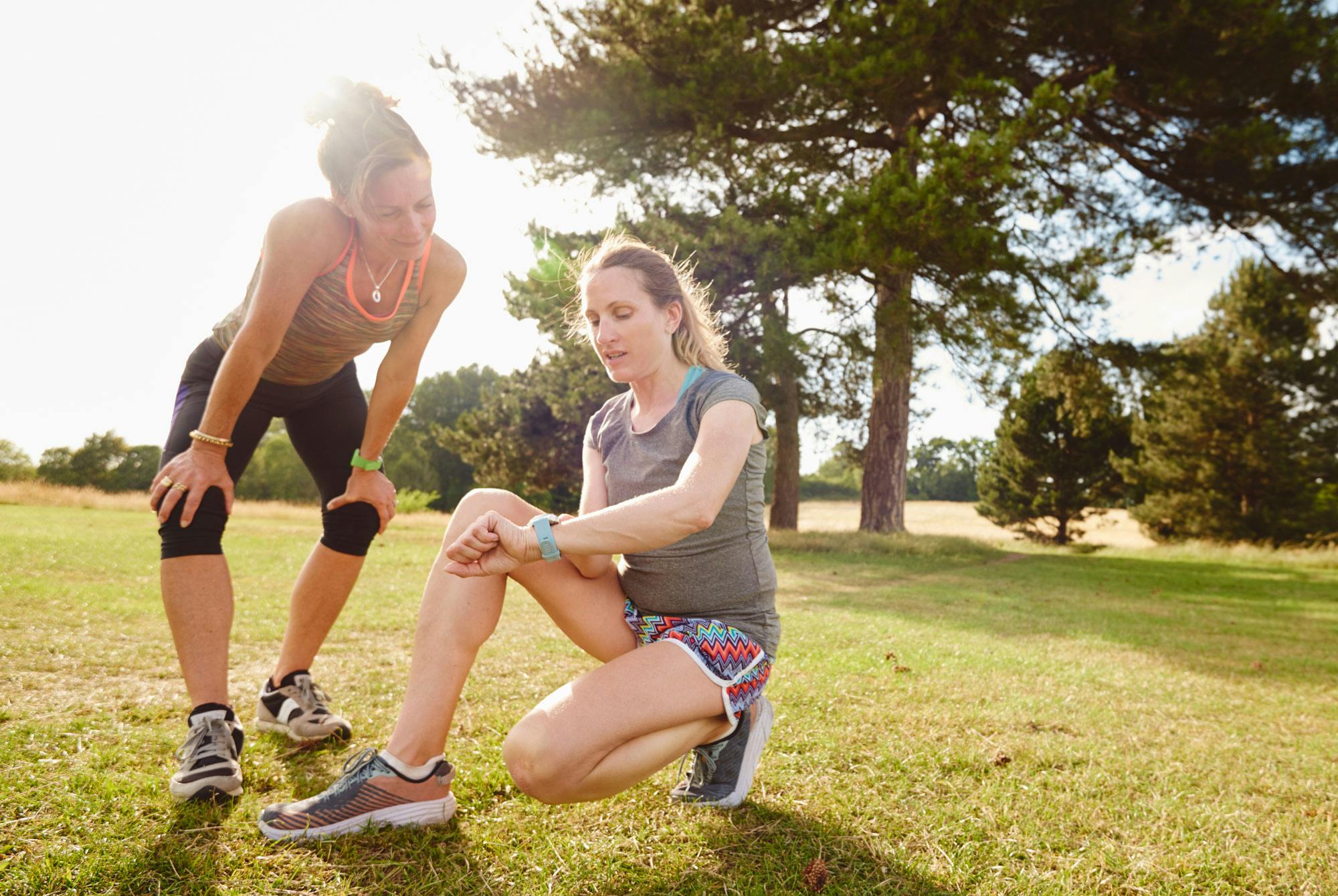 To kvinner tester kondisjonen