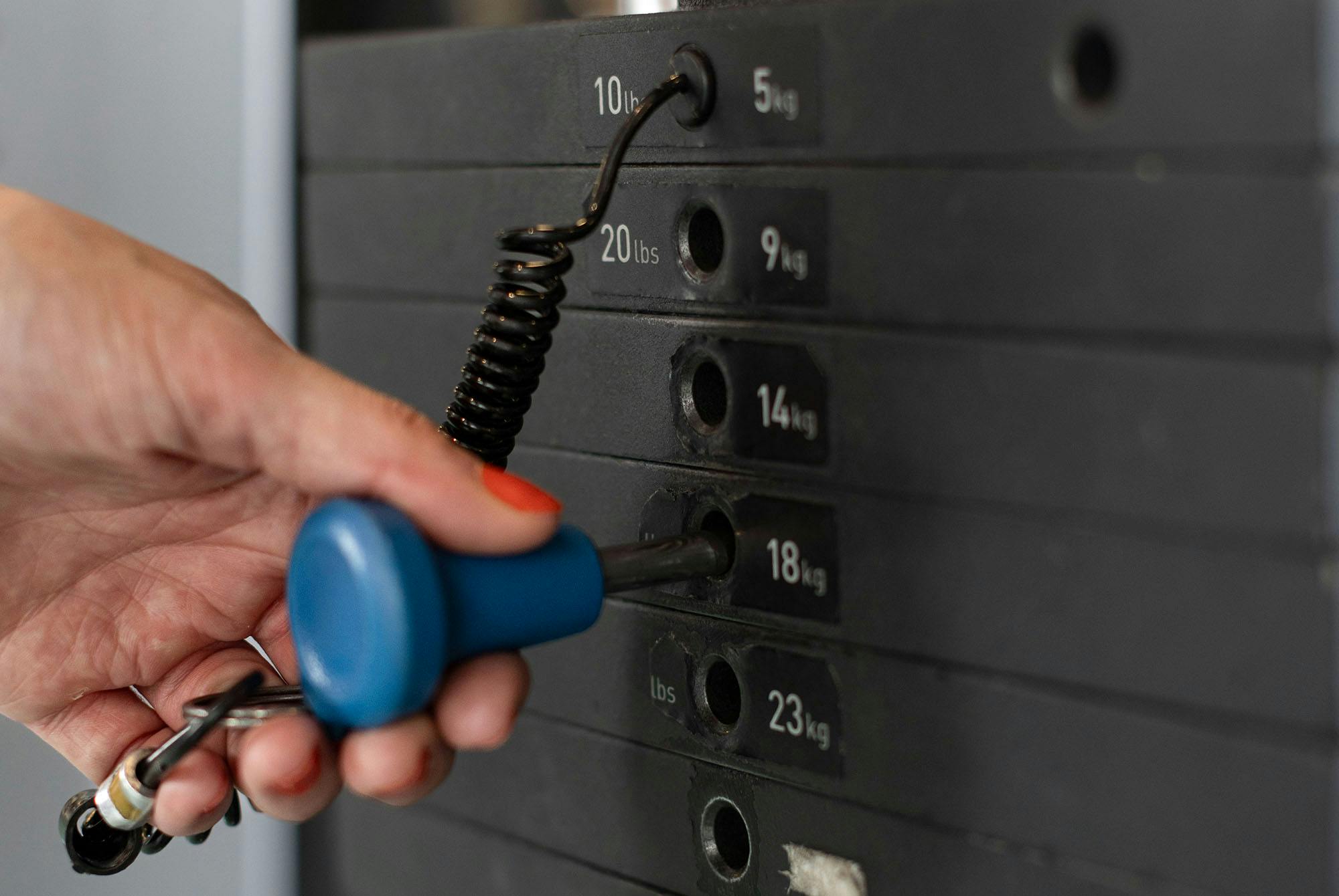 Nærbillede af vægt, der vælges