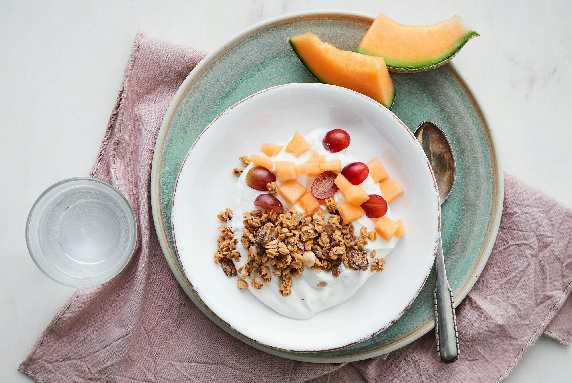 jogurttia ja melonia