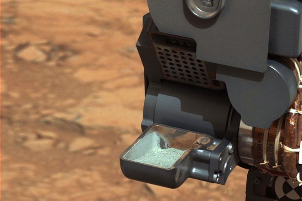 Blue dust on Mars