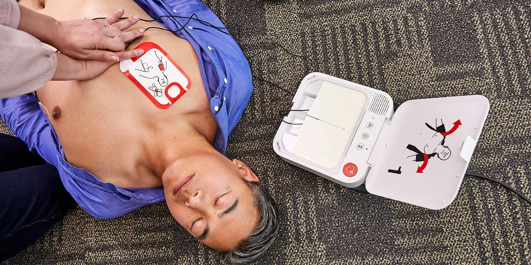 Poging tot reanimatie met defibrillator