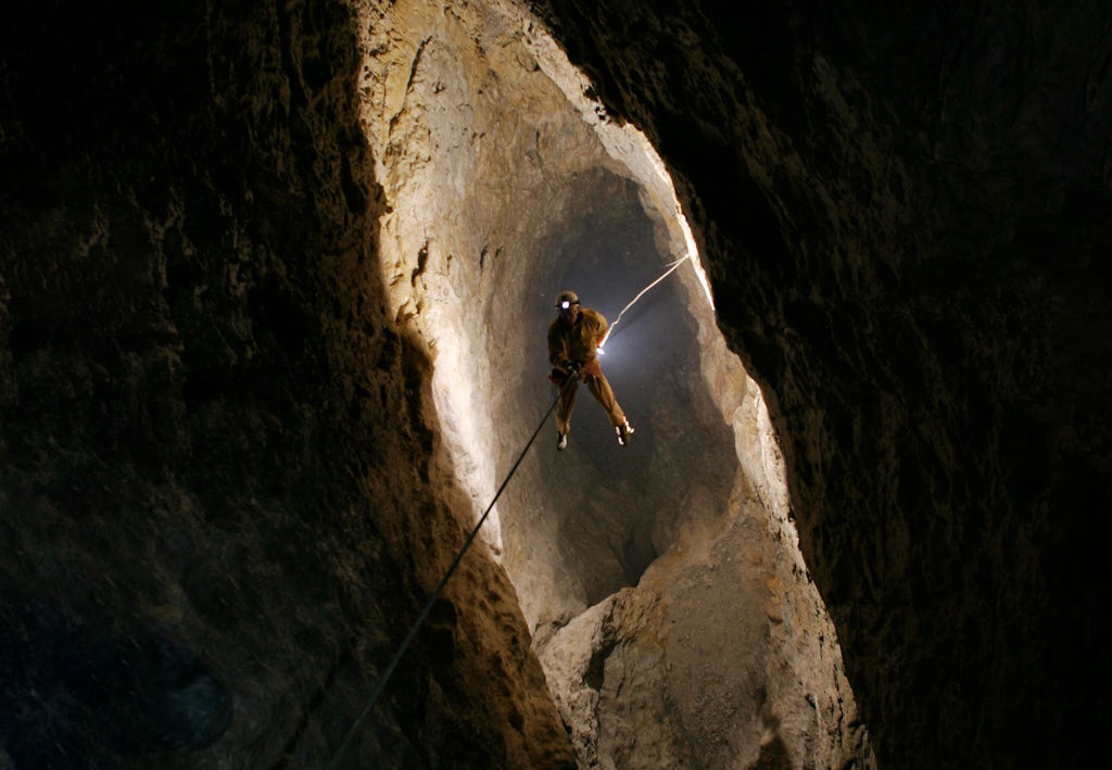 Verevkina-verdens-dybeste-hule - Hvor dyb er verdens dybeste hule?