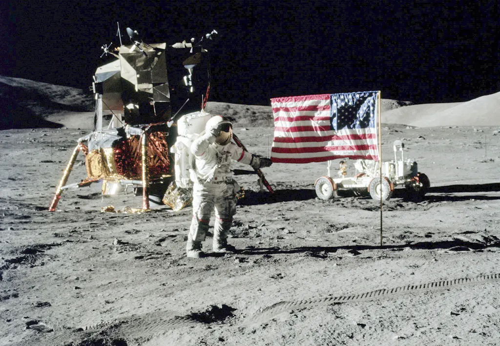 Maanbasis rijst op uit het stof | wibnet.nl