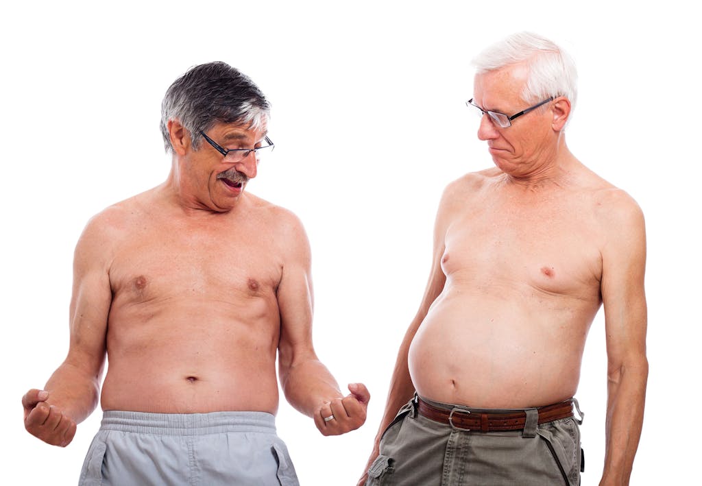 Två män jämför kroppar Två män jämför kroppar