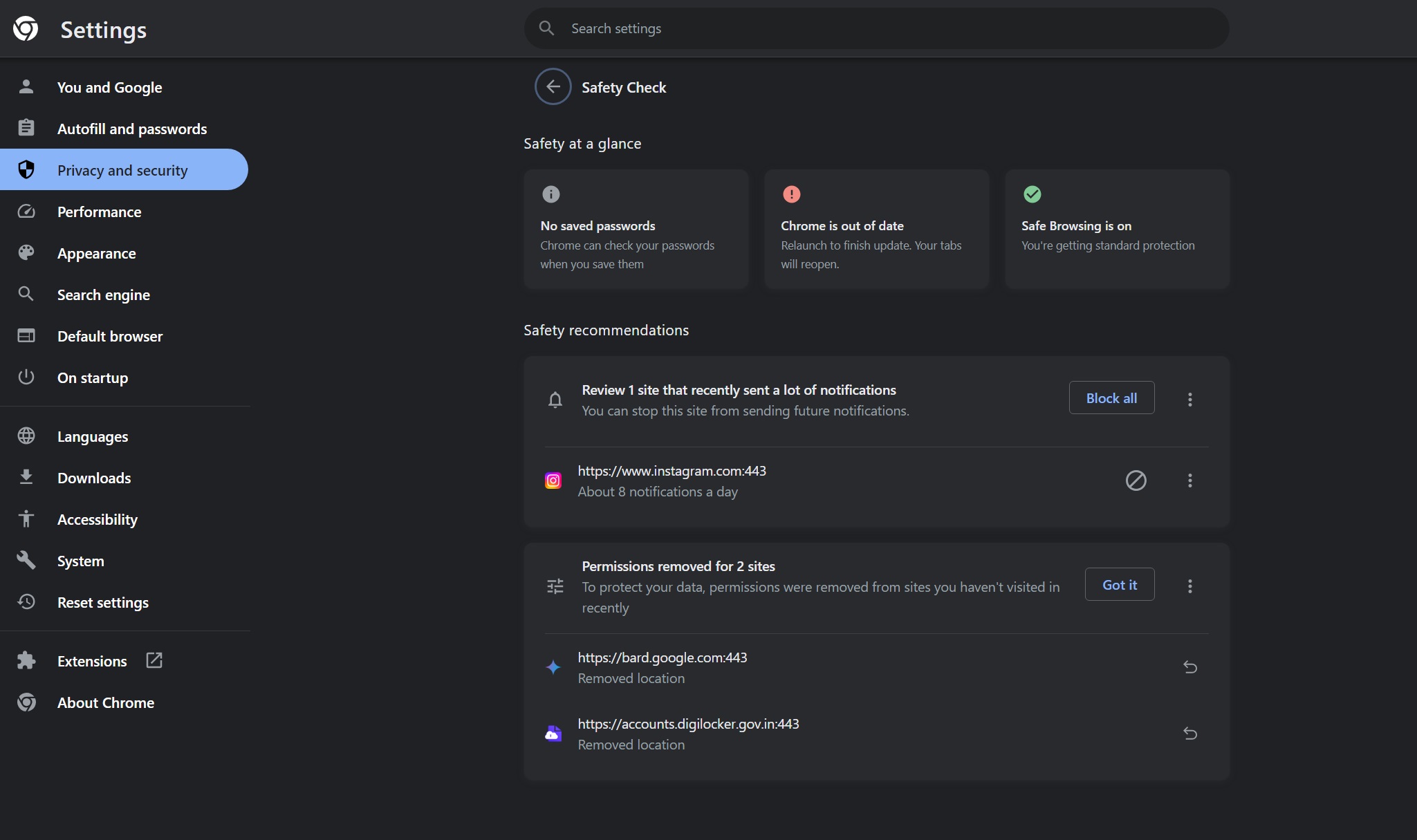 Chromen asetuksissa voi tehdä tietoturvatarkastuksen, ja sinua varoitetaan sitten verkkosivustoista, jotka häiritsevät monilla ilmoituksilla. Voit myös estää verkkosivustoa lähettämästä sinulle lisää ilmoituksia.
