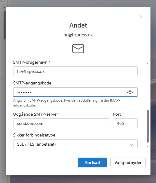 Rul ned i bunden og indtast også din adgangskode i feltet SMTP-adgangskode. Klik derefter på Fortsæt.