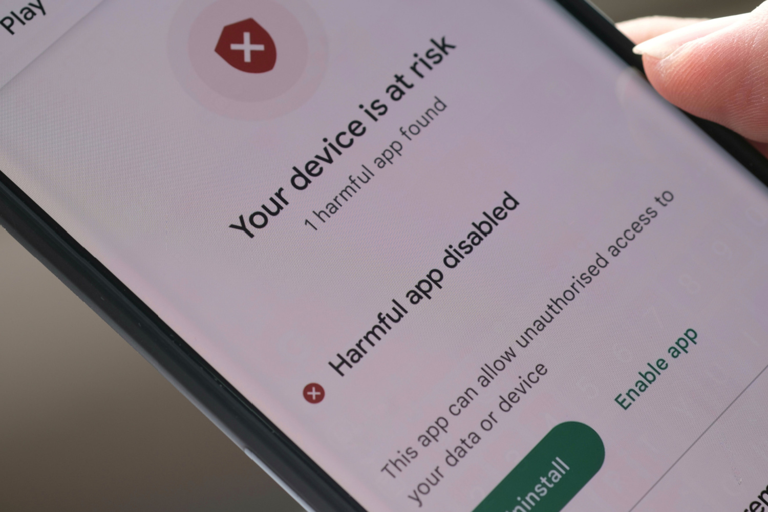 Mobiler tror att Googles app är ett farligt virus