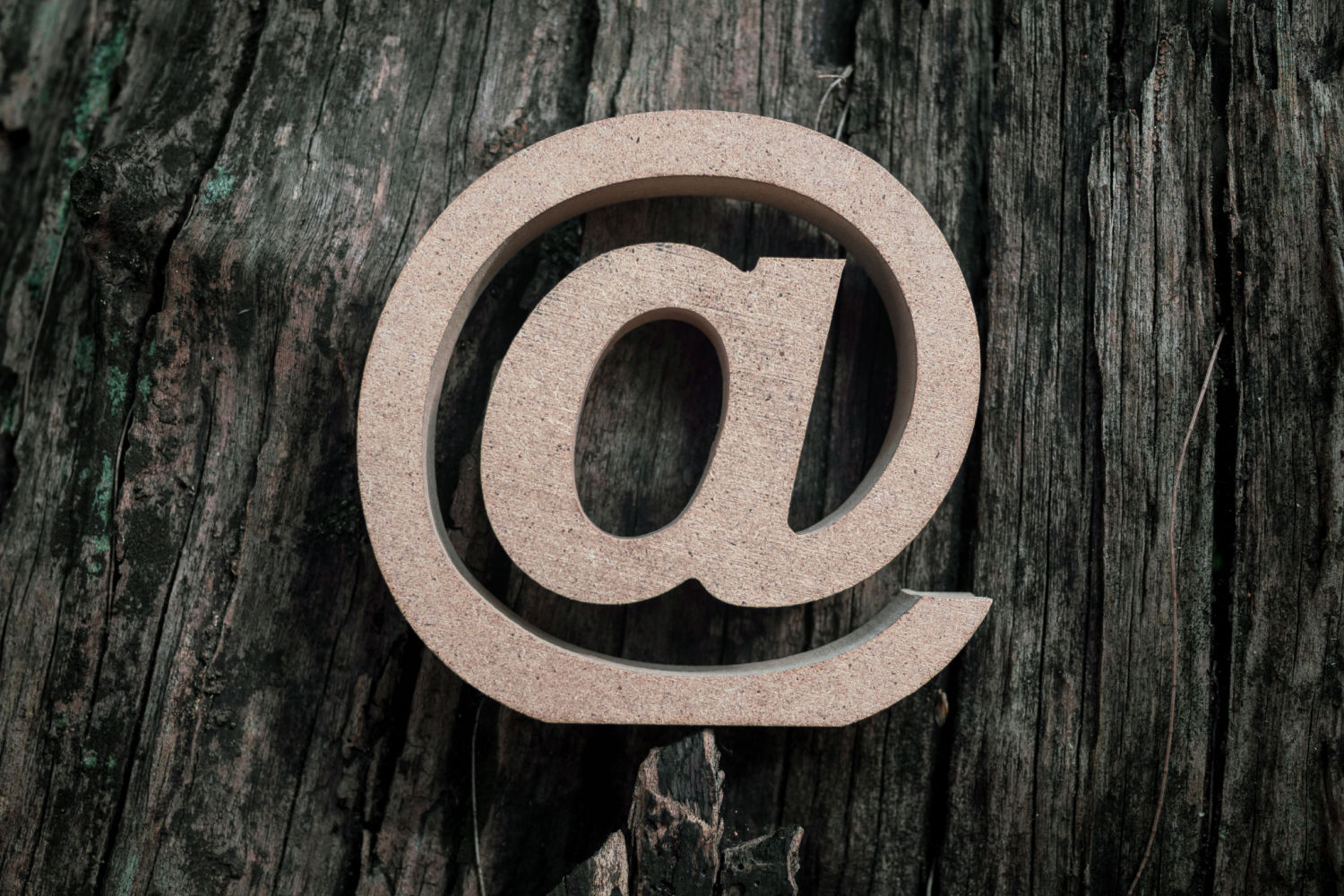 Sådan laver du @ på pc og Mac