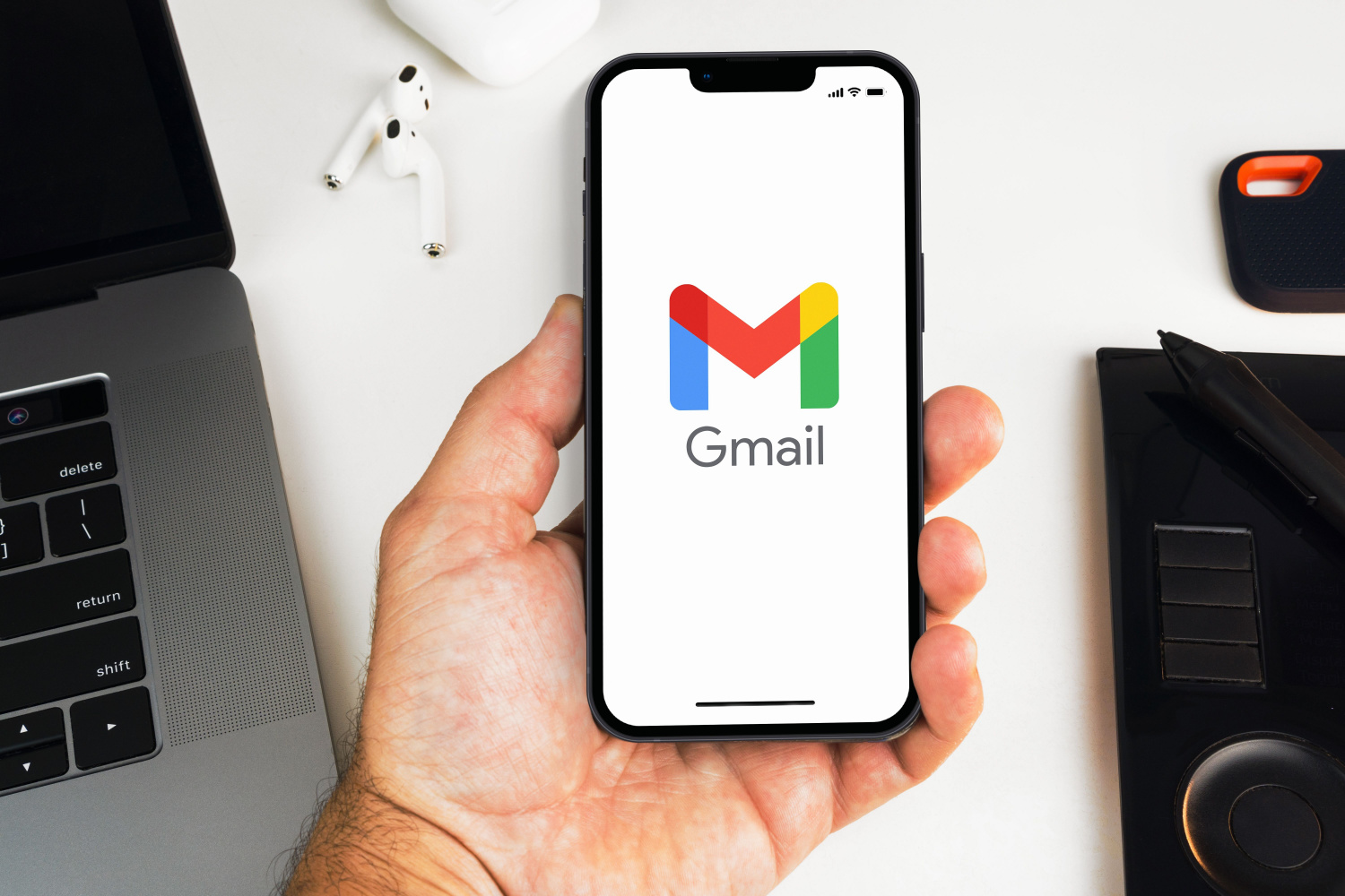 Du kan enkelt oversette e-post du mottar i Gmail-appen på mobilen.