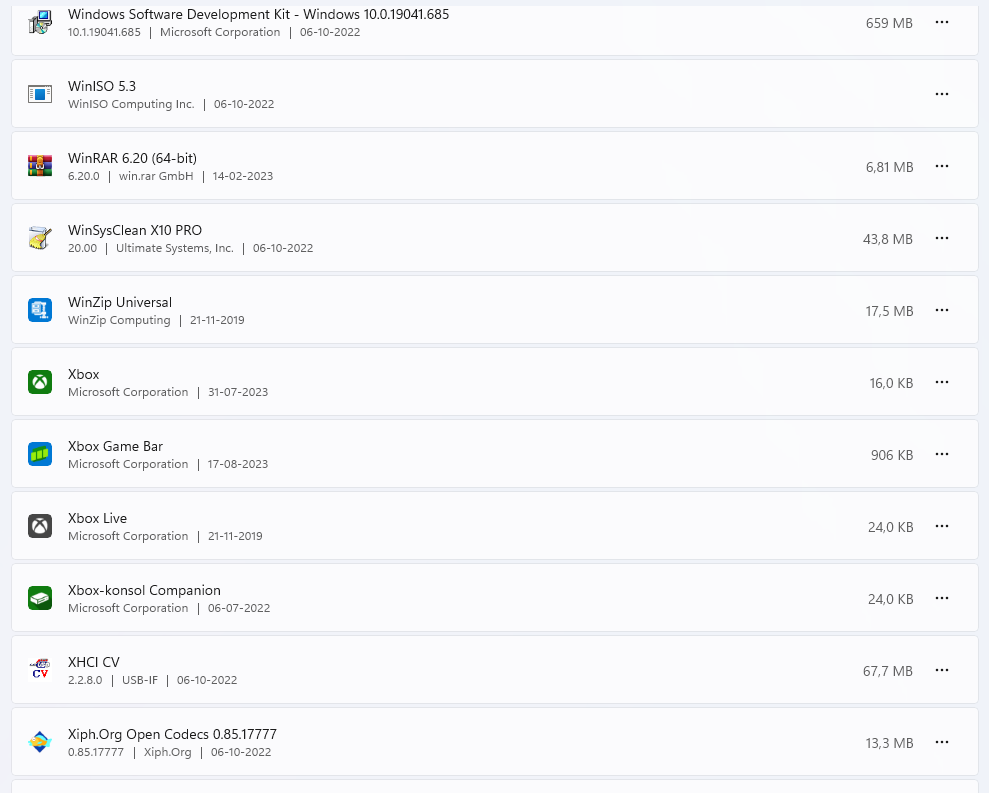 Kun selaat luetteloa tietokoneelle asennetuista sovelluksista ja ohjelmista, huomaat varmasti sellaisia, joita et ole itse asentanut.