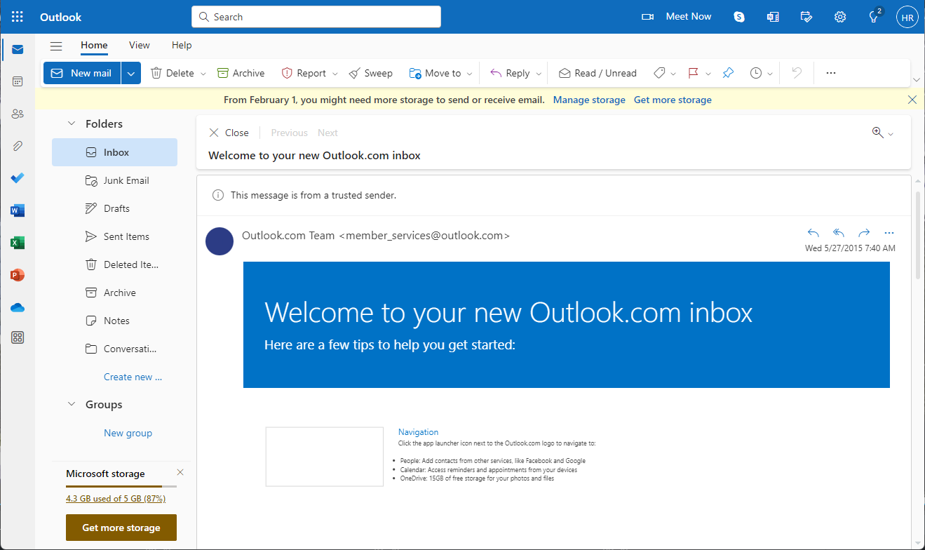 Erstatningen for de to programmene blir en app på nettet som viser nettsiden outlook.com med både e-post, kalender og telefonregister.