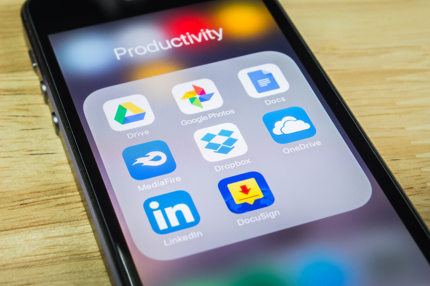 Sikkerhetskopiering av programvare og oppbevaring av bilder.
