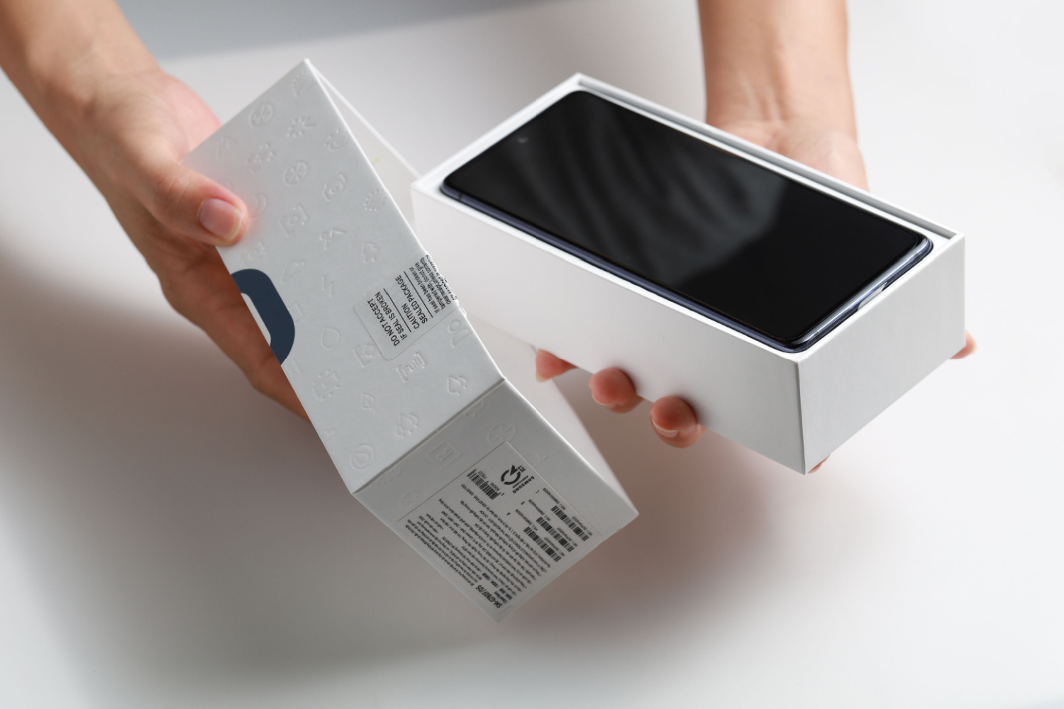 En ny mobil kan ha skadlig programvara redan när du köper den.