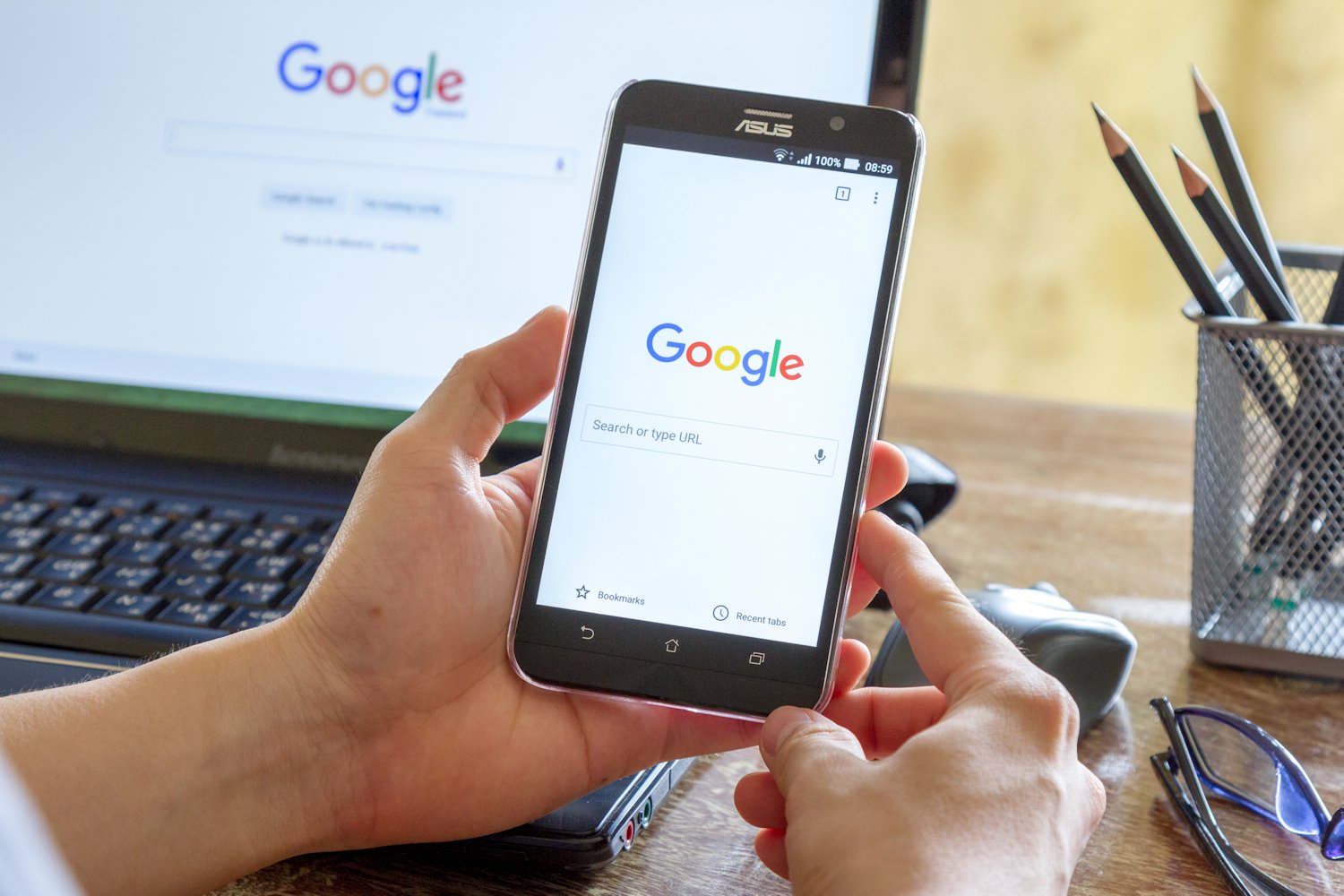 Nettleseren Chrome er i stand til å huske og foreslå lagrede passord på tvers av pc-er og telefoner. 