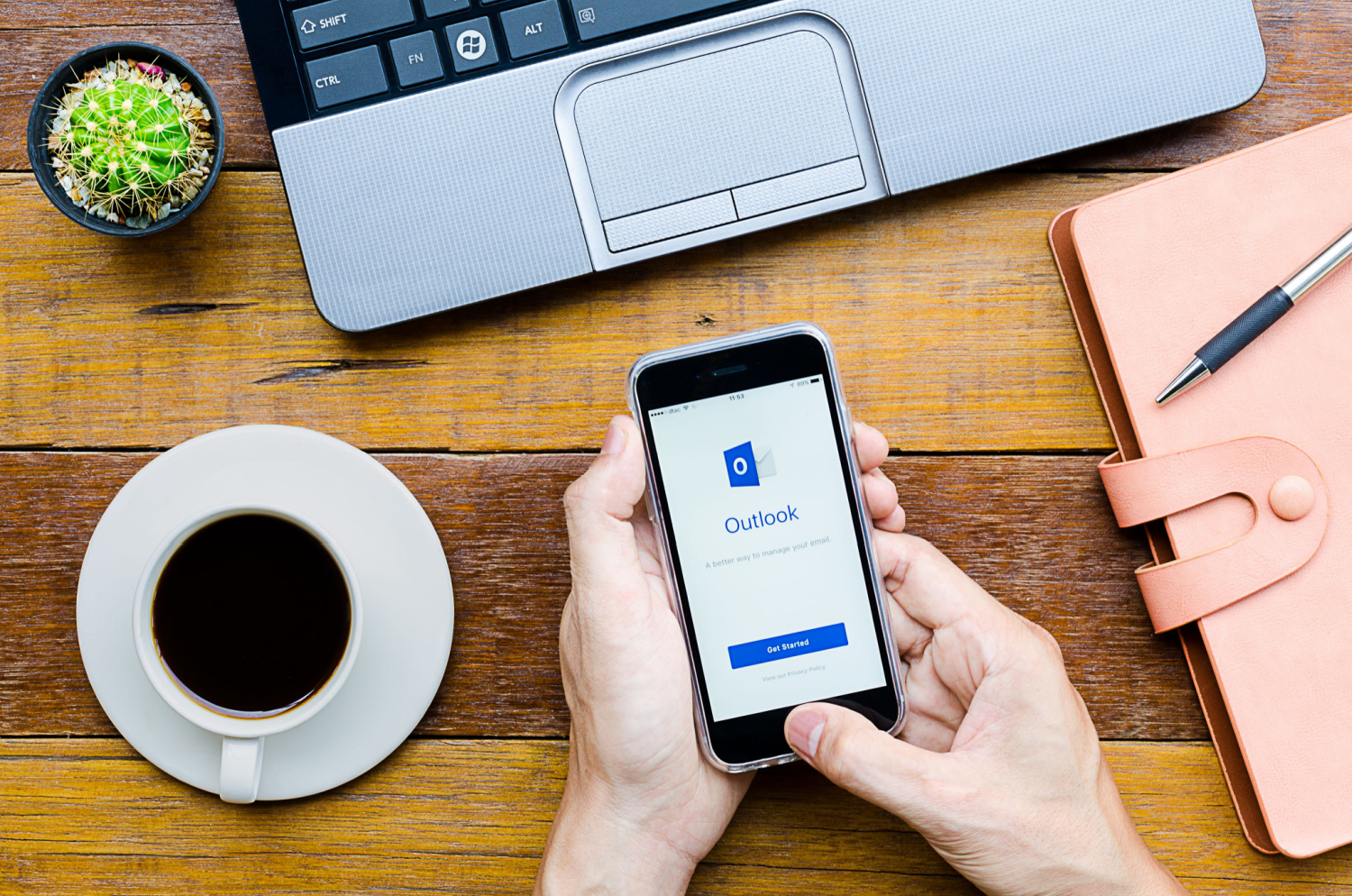 Bruk Outlook på mobiltelefonen
