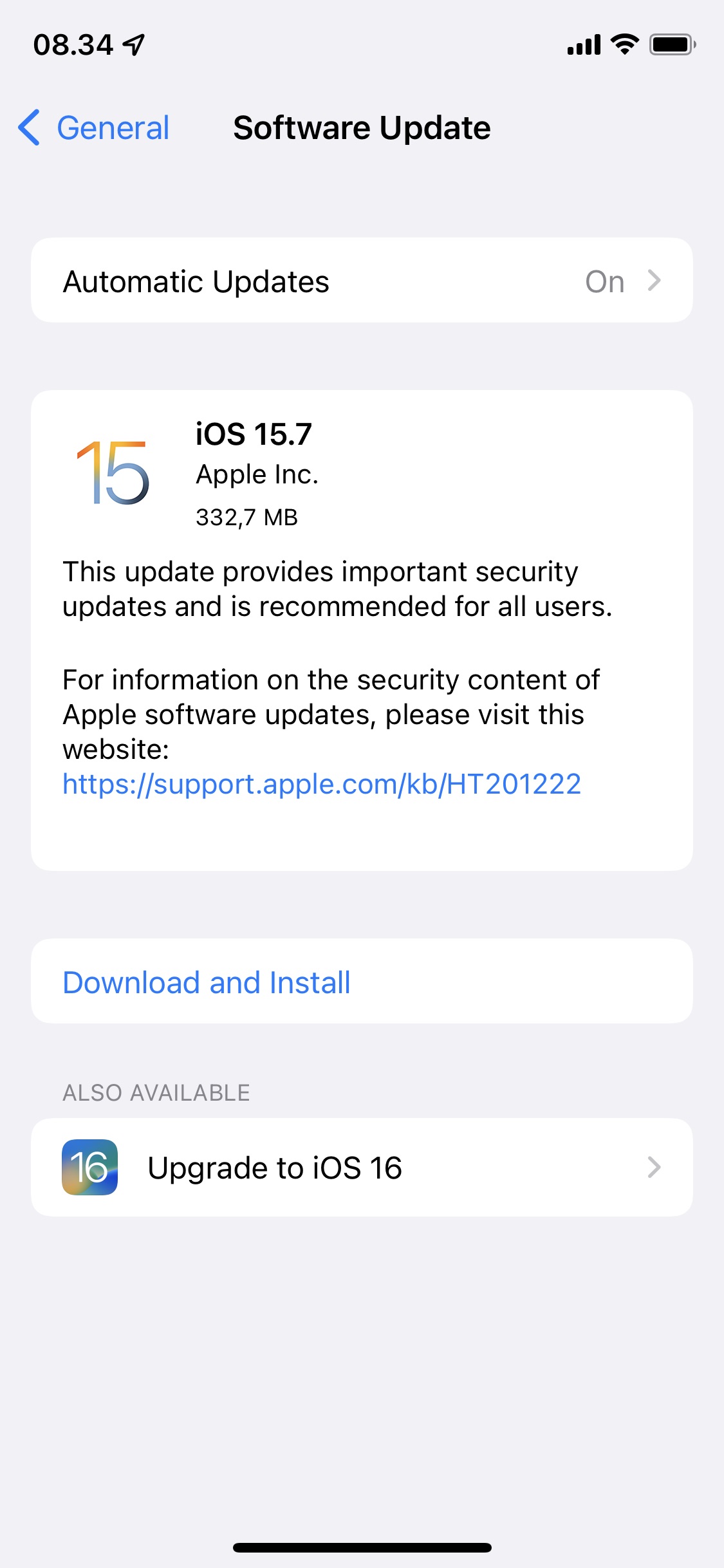 Bør jeg oppdatere til iOS 16 eller iOS 15.7?