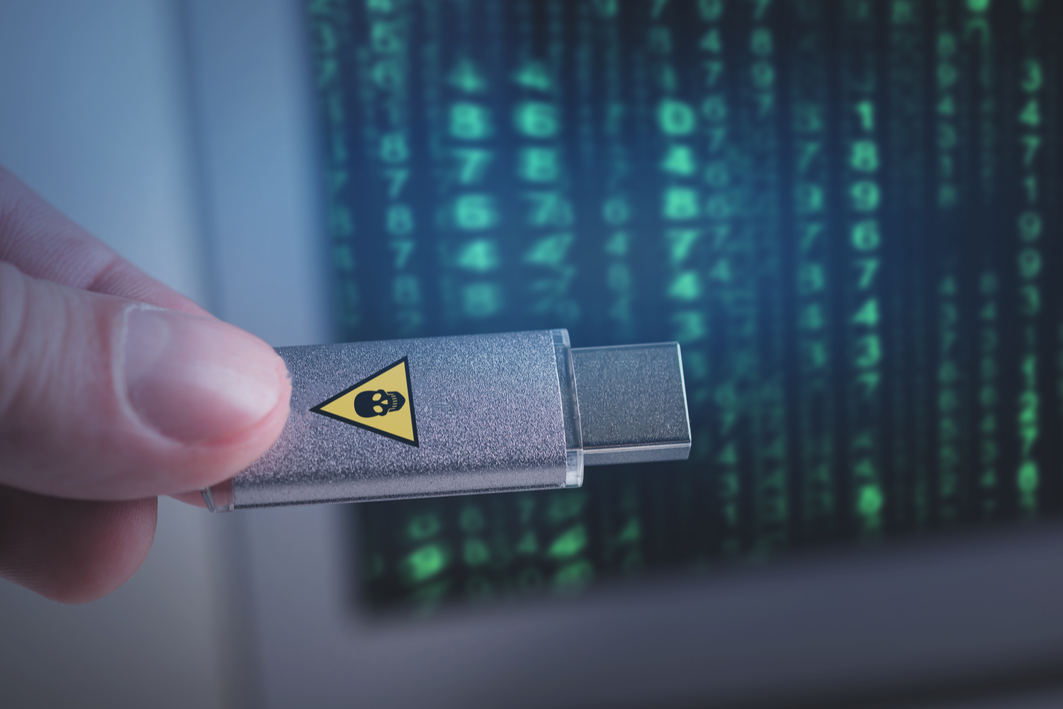 Hvis det dukker opp et USB-minne som du ikke helt vet hvor kommer fra, bør du ikke koble det til pc-en. Det kan nemlig inneholde virus eller løsepengevirus. 