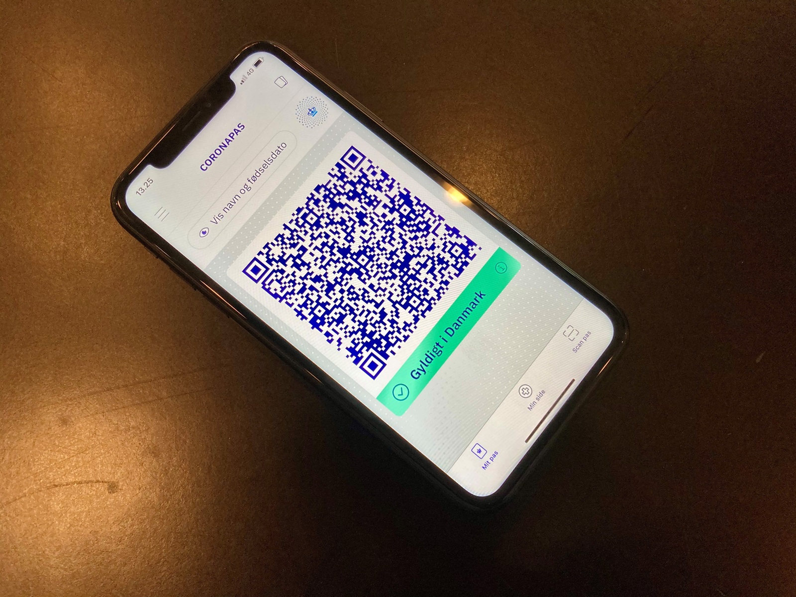 Coronapas vist på en telefon