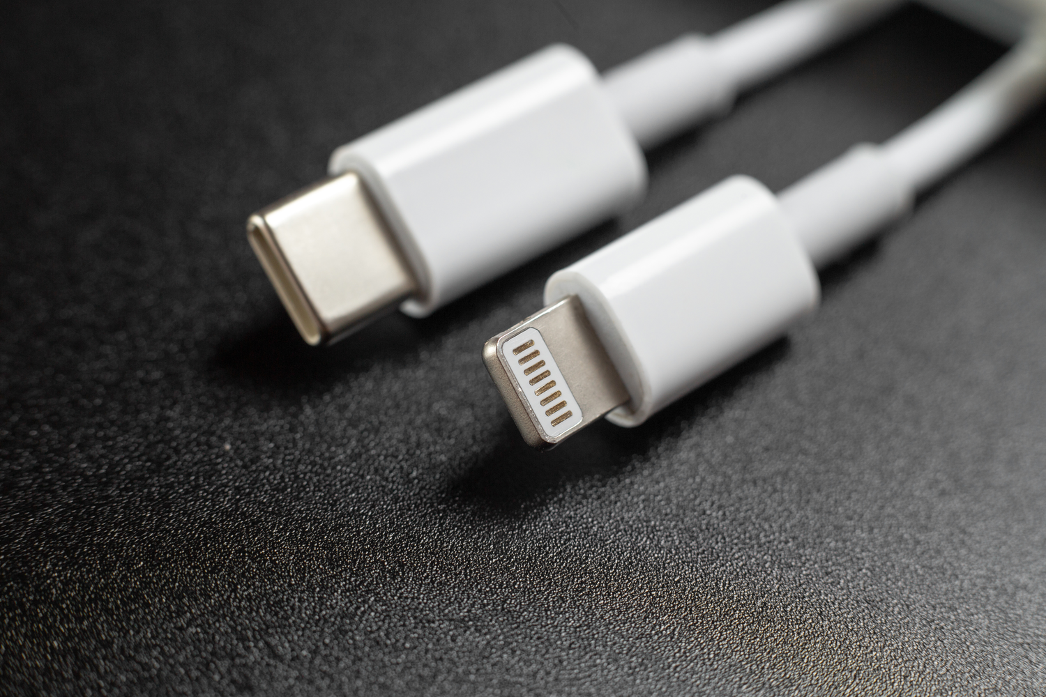 Apples Lightning-kabel, som snart kan høre fortiden til.