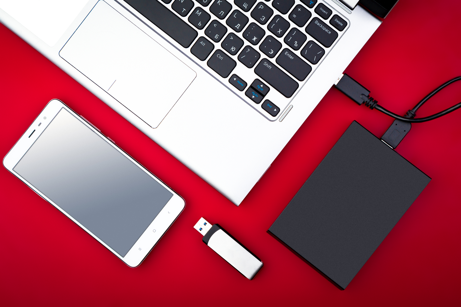 Sikkerhetskopi i skyen eller på ekstern harddisk? Se vår anbefaling.