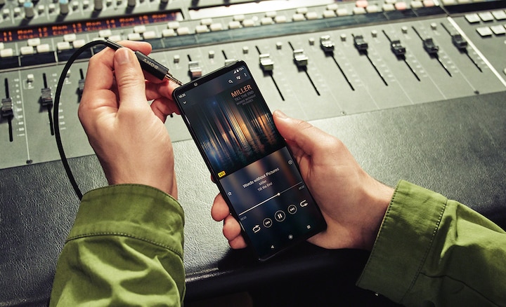 Sony Xperia 1 III med minijack