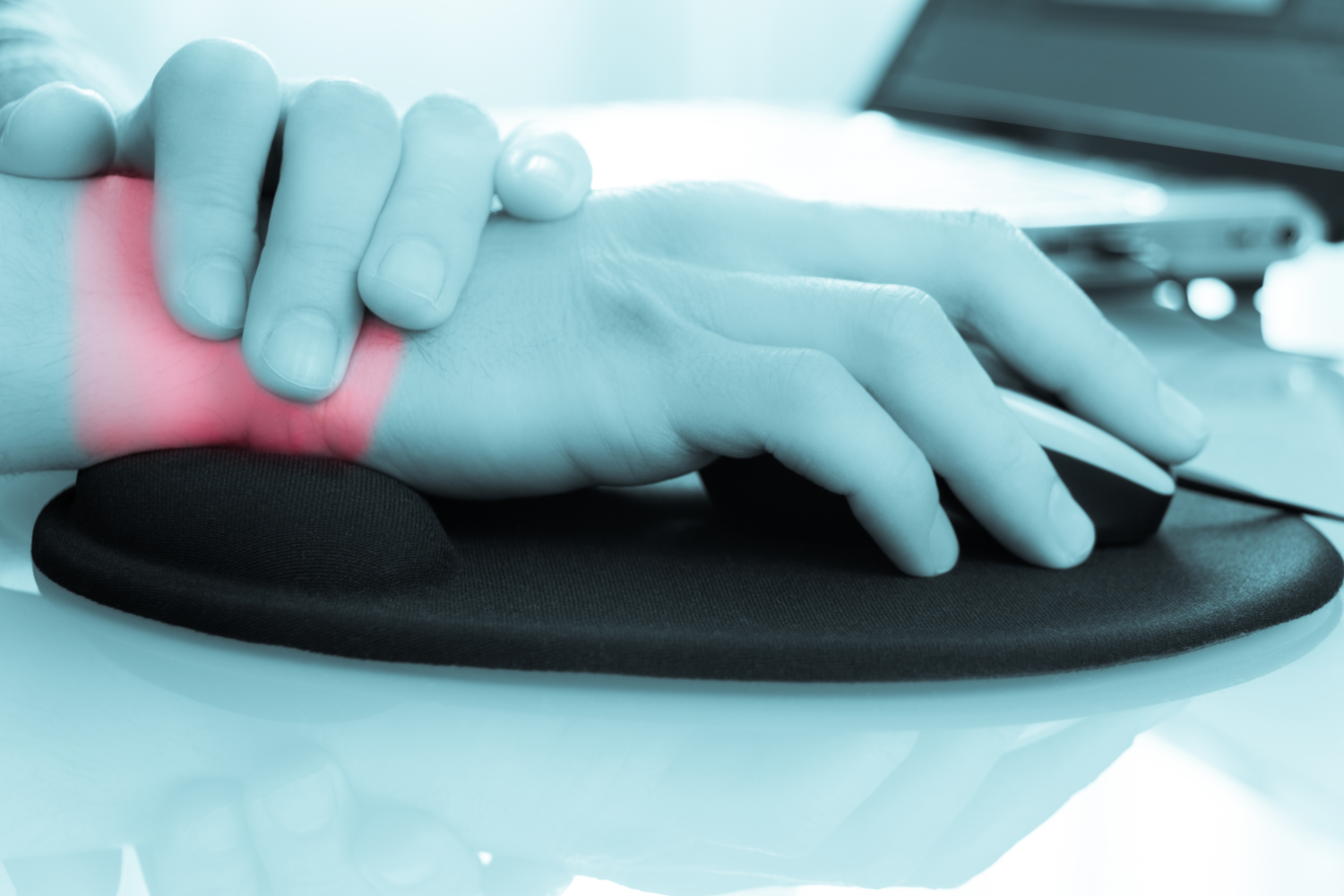 Jatkuva staattinen hiiren käyttö saattaa pahimmillaan johtaa vaikeaan rasitusvammaan