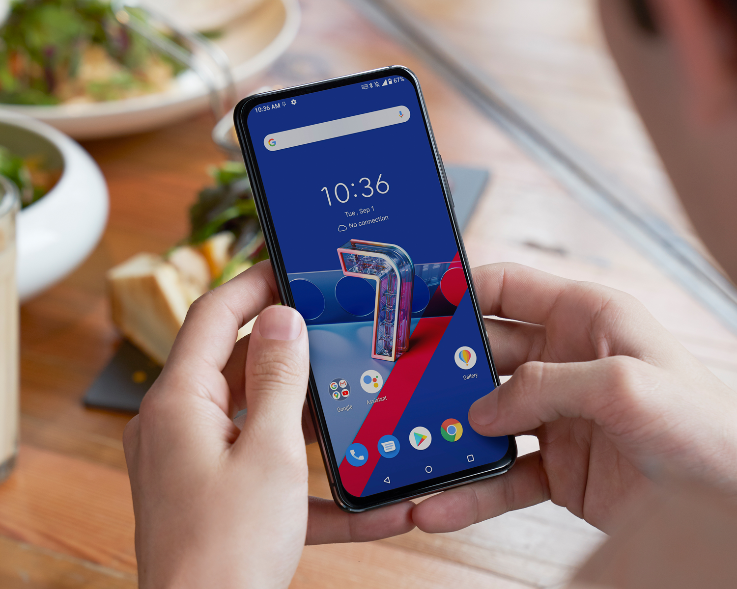 Skærmen på ZenFone 7 er på hele 6,67 tommer.