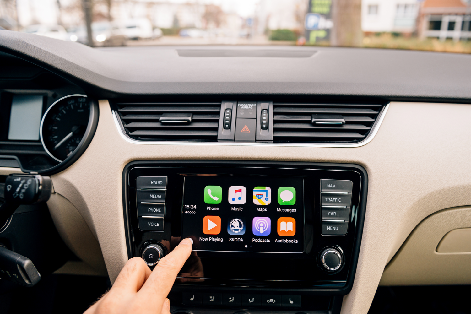 Apple  CarPlay på ny bils infoskärm