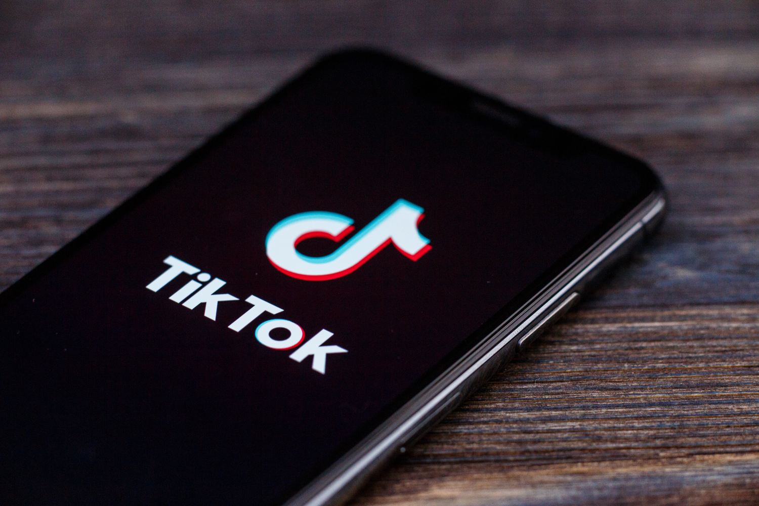 TikTok-appen på mobiltelefon