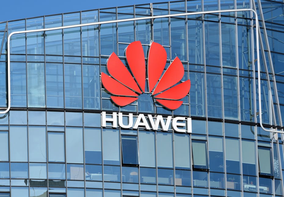 Google advarer Huawei-brugere