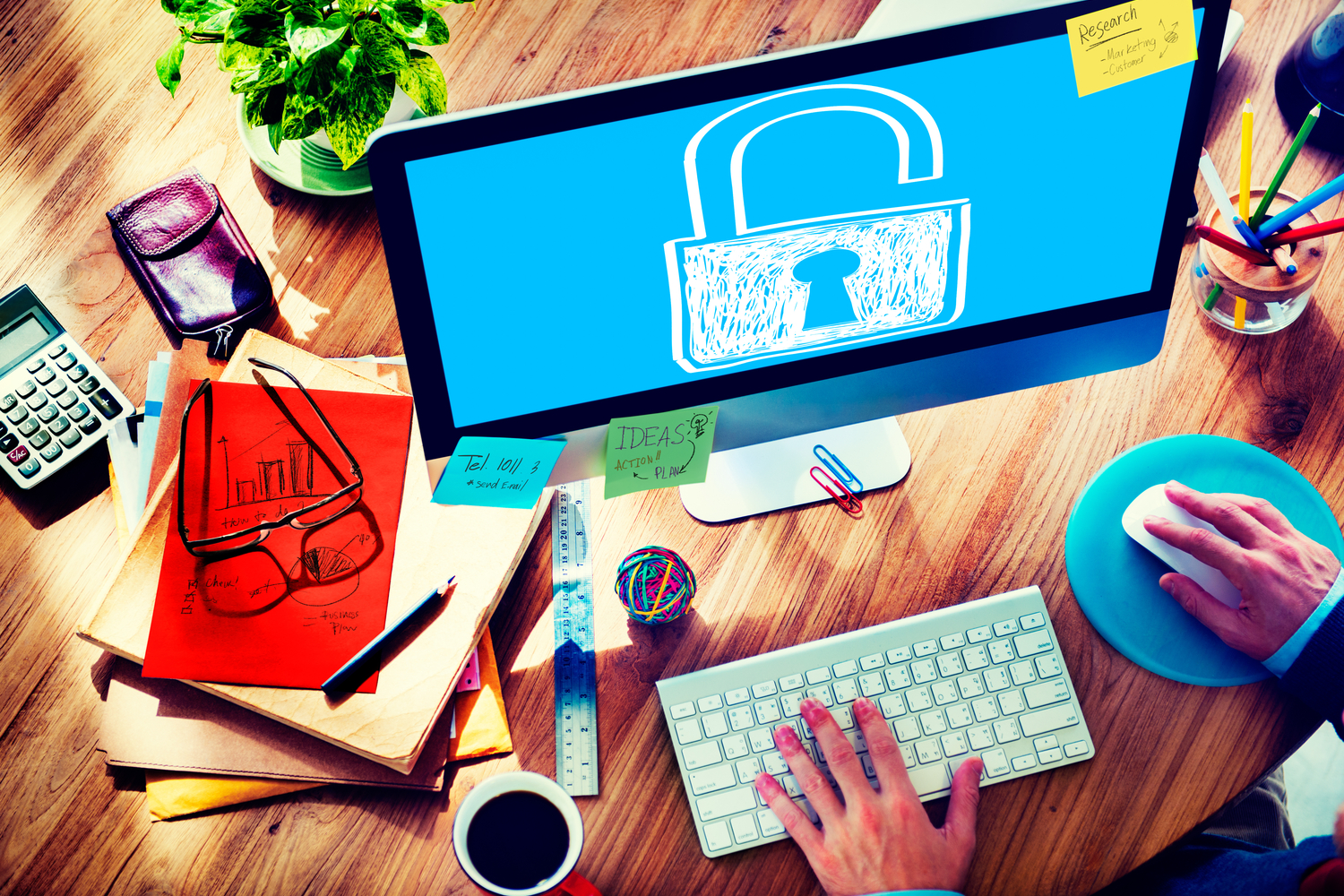 Google Password Checkup varoittaa, jos salasana ovat vaarantunut.