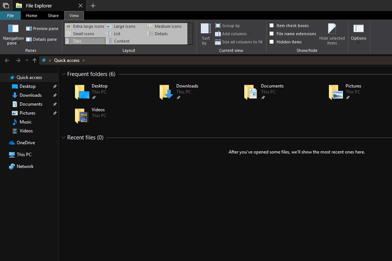 Windowsin Resurssienhallinta tummalla teemalla