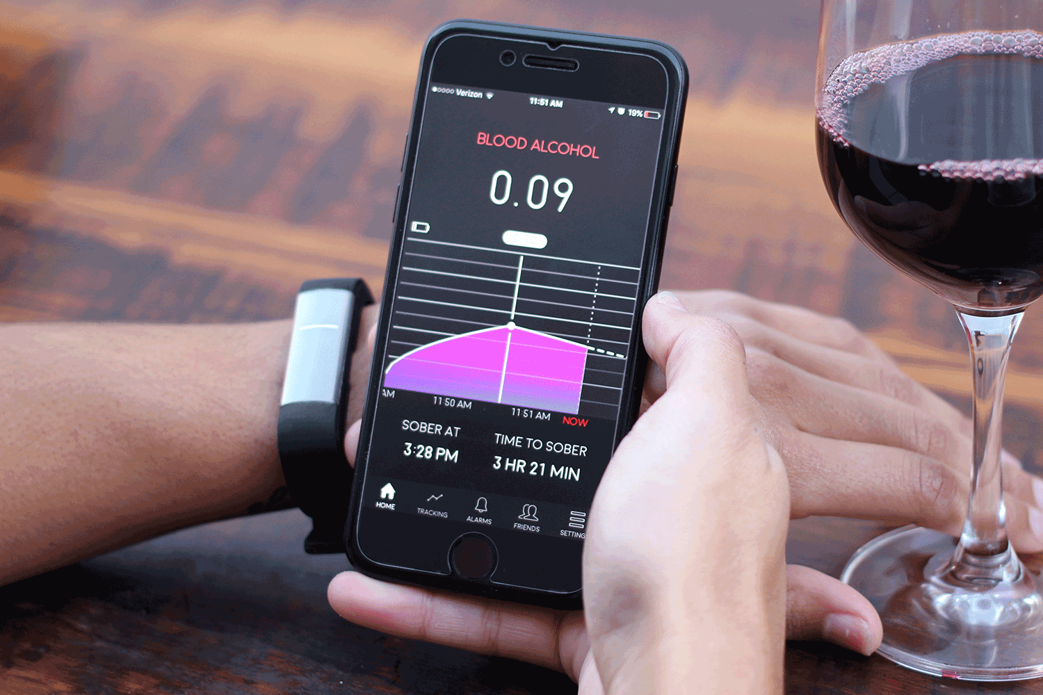 Proof er en smart alko-tester, som du kan have om dit håndled.