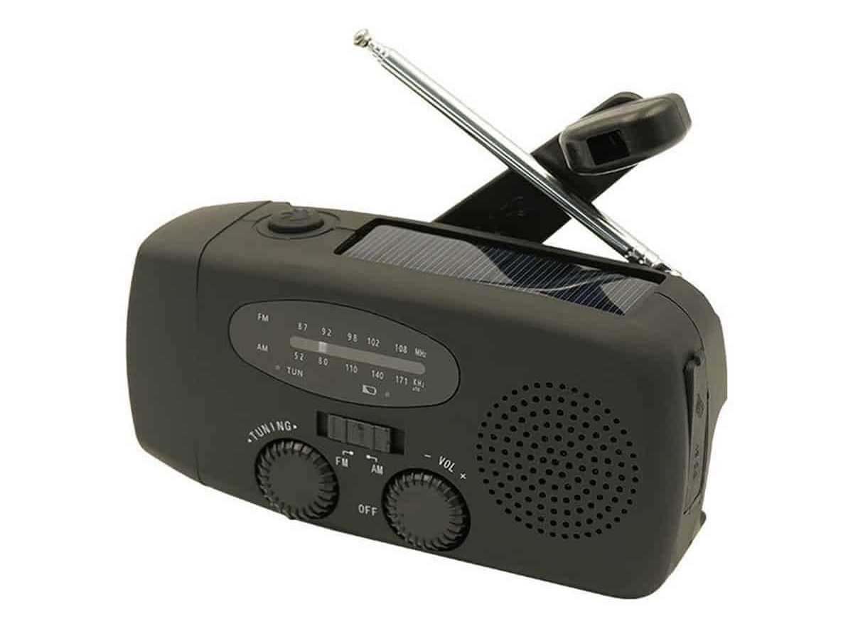 Med en nødradio som denne kan du lytte til nyhederne selvom der ikke er adgang til internettet.