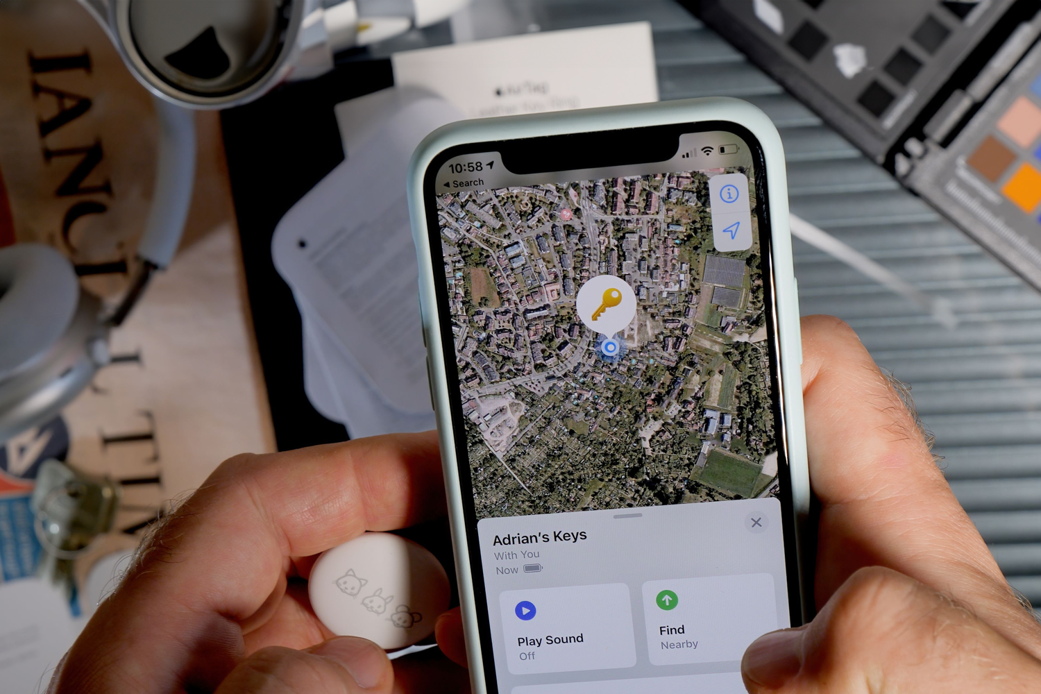 Vi viser dig, hvordan du nemt opsætter sporing af dit udstyr og finder frem til det igen, hvis det skulle blive stjålet eller glemt.