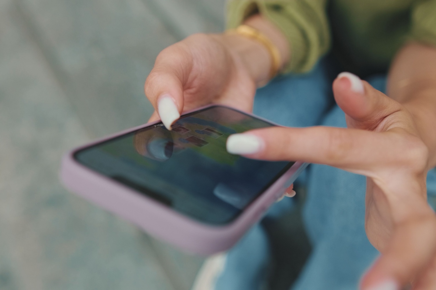 Mobiltelefonen er for stor til at holde i hånden