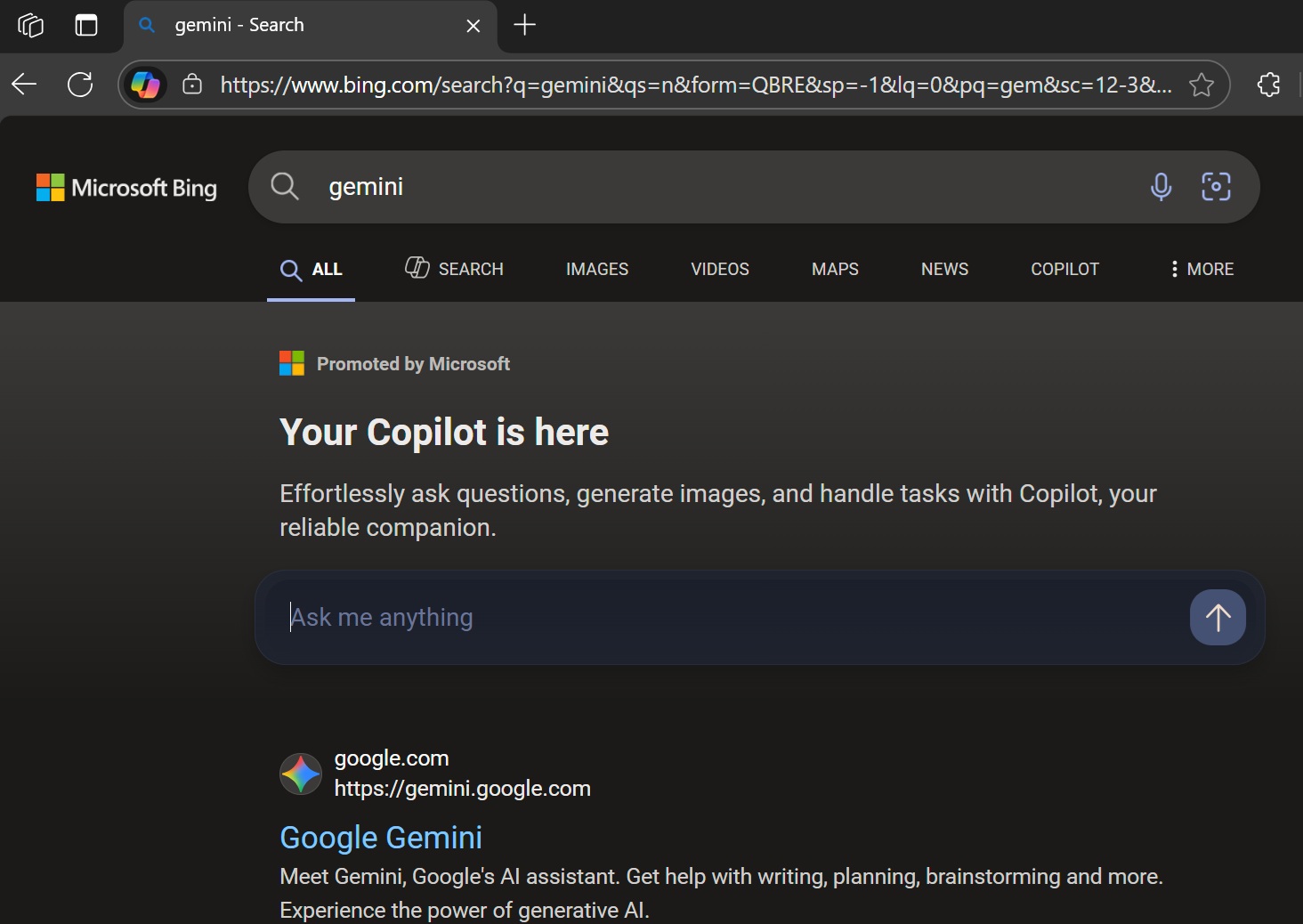 Du kan også se de påptrengende annonsene hvis du søker etter Googles kunstige intelligens Gemini. Igjen dukker det opp en annonse øverst i søkeresultatene, som nok en gang reklamerer for Microsofts egen Copilot-tjeneste.